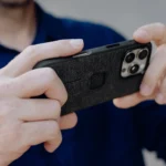 Peak Design Mobile Everyday Loop Case iPhone 16 Pro - Charcoal - Image 5