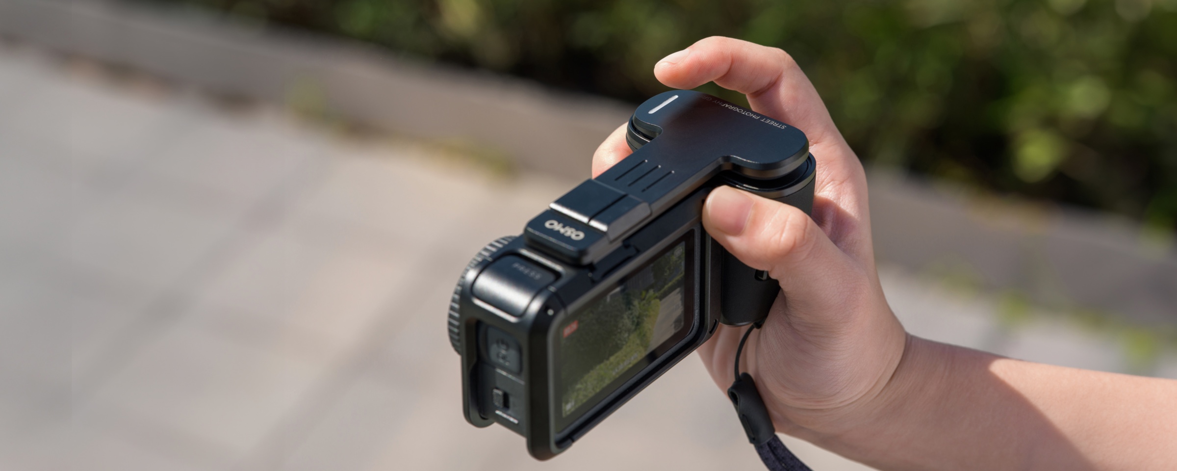 Cold-shoe shutter button for quick capture